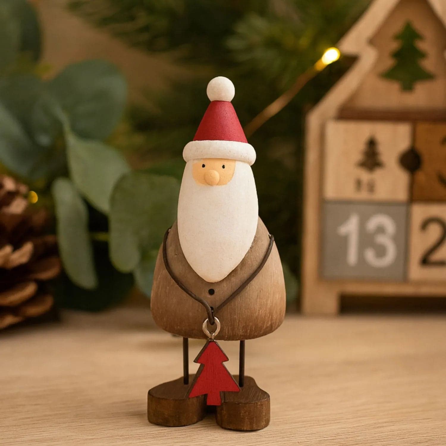 Small Rustic Standing Wooden & Metal Father Christmas Ornament with Red Hat & Tree Gift – Weathered Santa Festive Decoration 14x6x6cm
